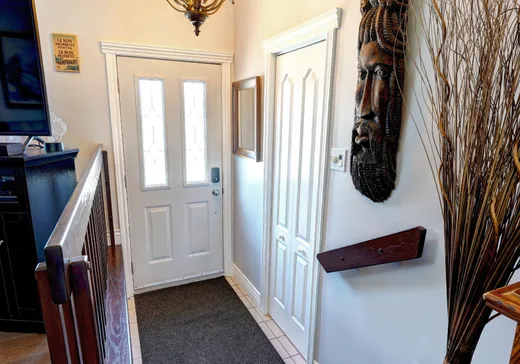 House for sale - 15 Av. de Neuvre, Lorraine, J6Z 1W8
