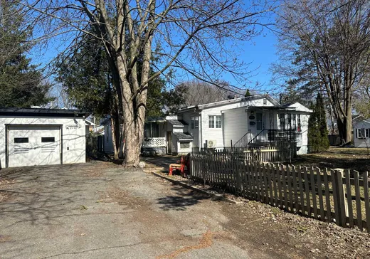Two or more stories for sale - 2711 19e Avenue, Laval (Laval-sur-le-lac), H7R3E2