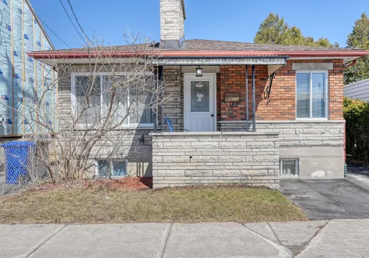 Maison à étages à vendre - 413 Rue St-Hubert, Laval (Pont-Viau), H7G2Y8