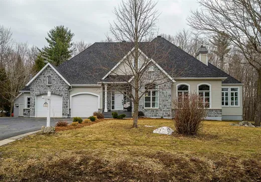 Bungalow à vendre - 1002 Rue Gérard-Cloutier, Prévost, J0R1T0