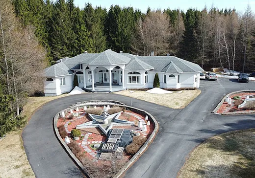 Two or more stories for sale - 588 Rue Principale, Saint-Honoré-de-Shenley, G0M1V0