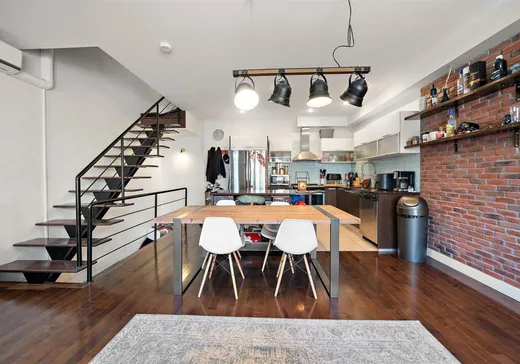Maison à vendre - 253 Av. des Pins E., Montréal (Est), H1X 2M8