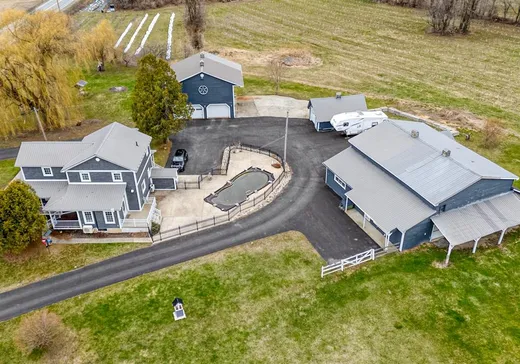 Maison à étages à vendre - 2031 Route 104, Farnham, J2N2P9
