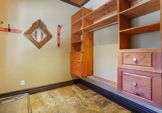 Maison à vendre - 2477 Rue du Vésinet, Val Morin, J0T 2R0