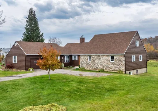 Maison à étages à vendre - 139Z-143Z Route 309, Mont-Laurier, J0W1J0