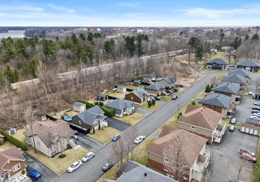 Maison à vendre - 400 Cours du Chevreuil, Drummondville, J2C 0L6