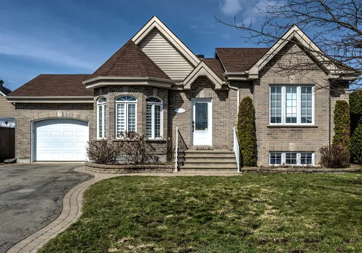 Maison à étages à vendre - 8070 Rue François-Baillairgé, Boisbriand, J7N0E3