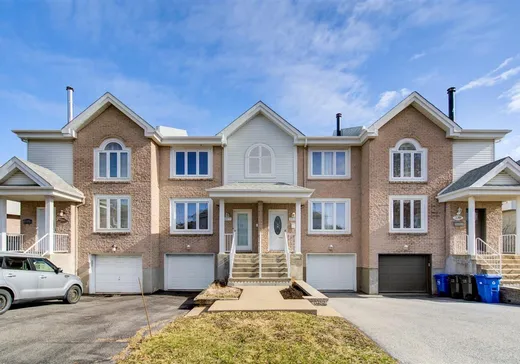 Maison à étages à vendre - 3311 Rue Miquelon, Brossard, J4Y2S8