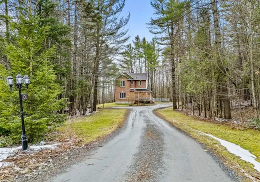 Two or more stories for sale - 105 Rue des Quatre-Vents, Magog, J1X7P1
