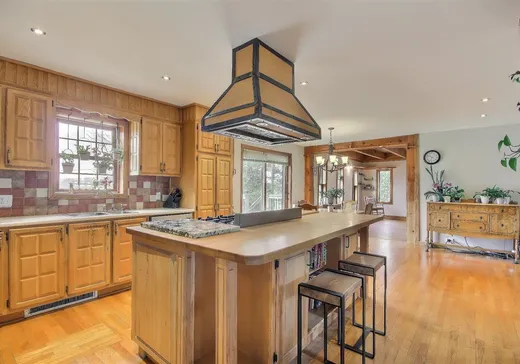 Maison à vendre - 640 Av. Bethany, Lachute, J8H 2C5