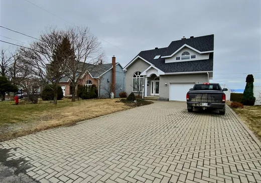 House for sale - 76 Rue De Chauffailles, Rivière-du-Loup, G5R 4E1