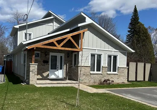 Maison à étages à vendre - 295 Ch. de la Pointe-Burgoyne, Beauharnois, J6N1P1