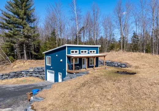 Bungalow à vendre - 5980 Route 143, Waterville, J0B3H0