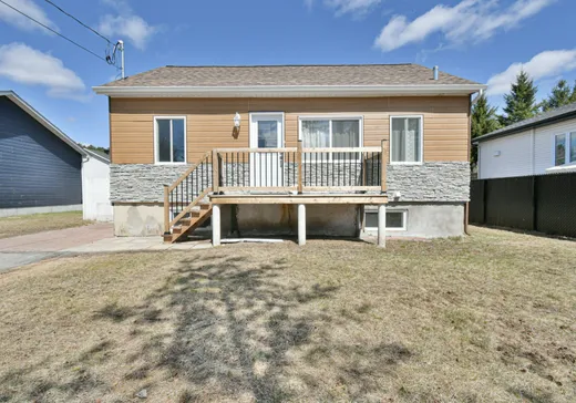 Maison à étages à vendre - 160 Rue Brunet, Saint-Calixte, J0K1Z0
