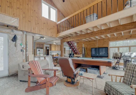 Maison à vendre - 720 Ch. du Lac-Veillette S., Lac-aux-Sables, G0X 1M0