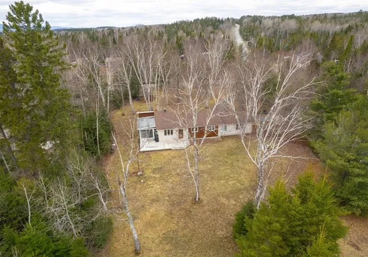 Maison à vendre - 212 Ch. de la Baie-Victoria, Lac-Mégantic, G0Y 1G0