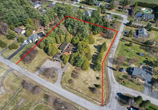 Maison à vendre - 20-22 Rue Michel, St-Jean-Chrysostome, J0S 1R0