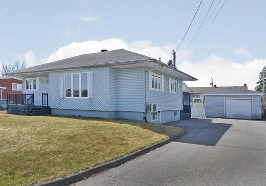 Bungalow à vendre - 20 Rue Lefebvre, Salaberry-de-Valleyfield, J6T5C4