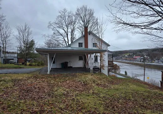 Maison à vendre - 306 Av. Lambert, Beauceville, G5X 1R4
