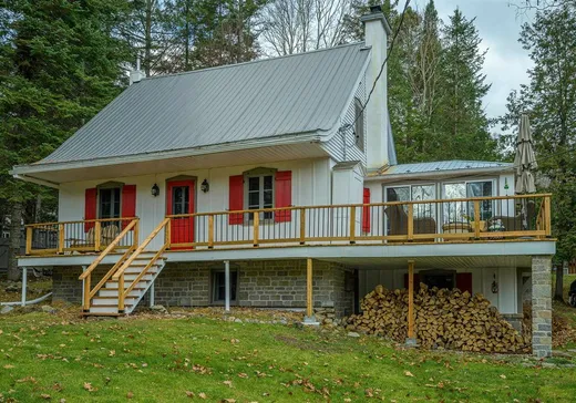 Maison à vendre - 138 Ch. Boyer, Saint-Sauveur, J0R 1R7