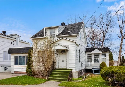 Maison à étages à vendre - 7755 Boul. Gouin E., Montréal (Rivière des Prairies), H1E2A2