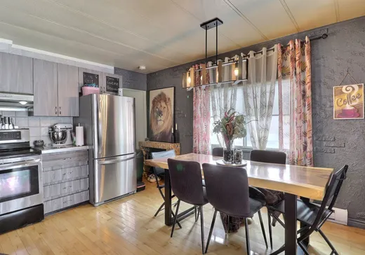 Maison à vendre - 713 4e Rue O., Barraute, J0Y 1A0