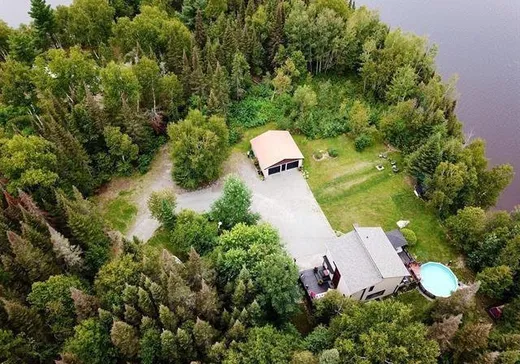 Maison à étages à vendre - 39 Ch. de la Baie-Jolie, Val-d'Or, J9P4P5