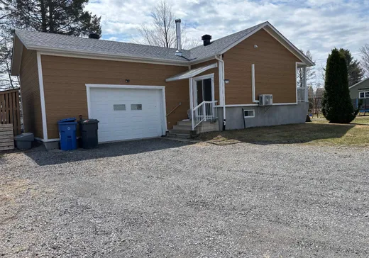 Two or more stories for sale - 2738 Rue Adolphe, Ste-Julienne, J0K2T0
