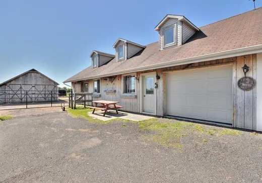 Fermette à vendre - 5225Z Rg de la Rivière N., Saint-Jean-Baptiste, J0L 2B0
