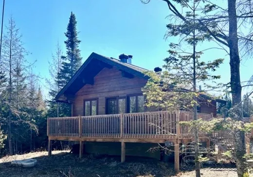Bungalow à vendre - 95 Ch. du Curé-Corbeil O., Val Morin, J0T2R0