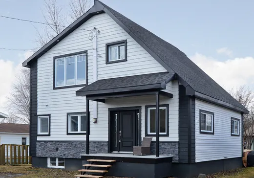 House for sale - 136 8e Rue, Saint-Zotique, J0P 1Z0