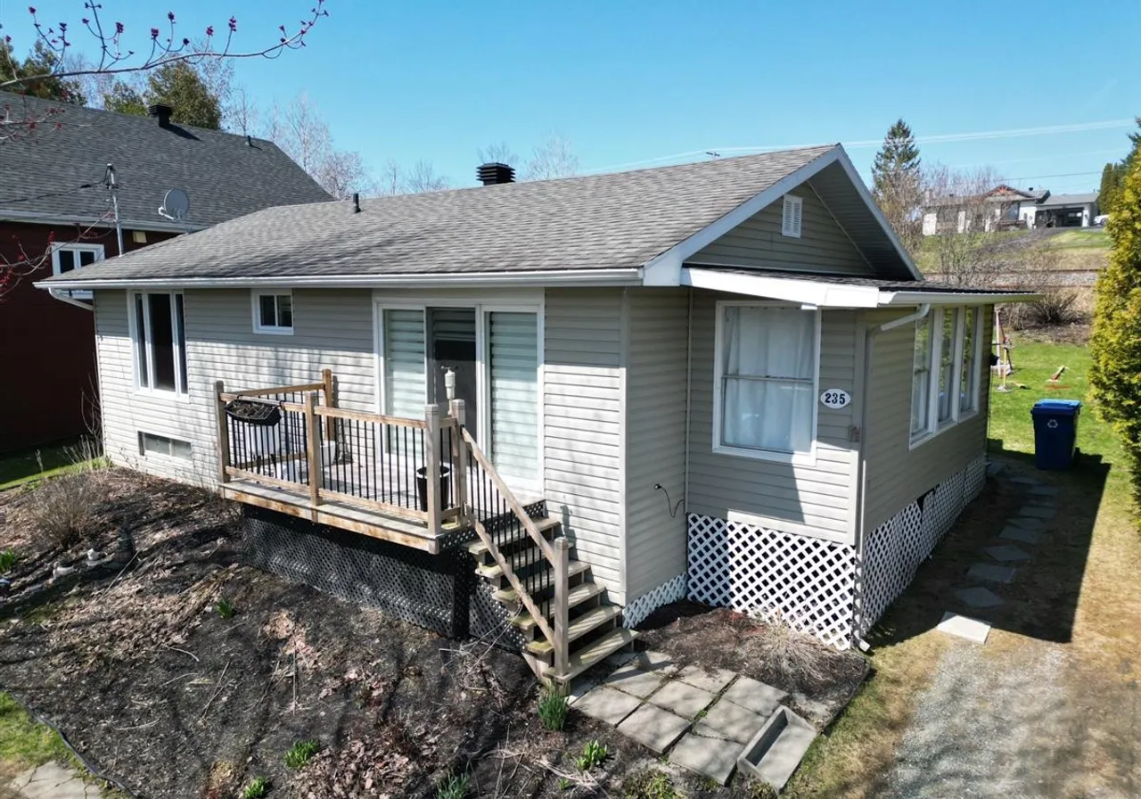 Maison à vendre - 235 Rue Monseigneur-Vel, Magog, J1X 3W5