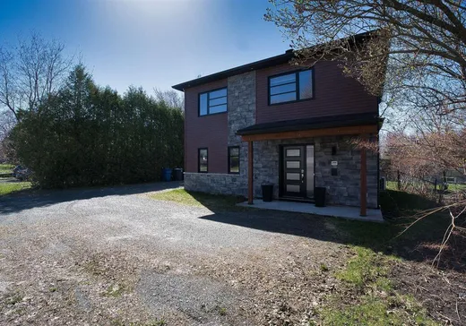 Maison à vendre - 1000 Rue Principale, Saint-Hyacinthe, J0E 1Z0