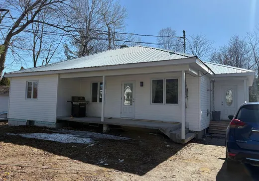 Bungalow for sale - 1333 Rue Roussel, Chicoutimi, G7G1T3