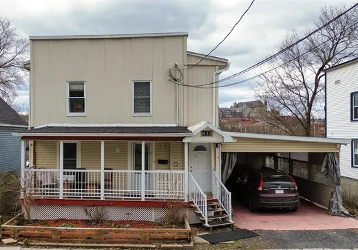 Two or more stories for sale - 433 Rue Lawford, Sherbrooke, J1G2C2
