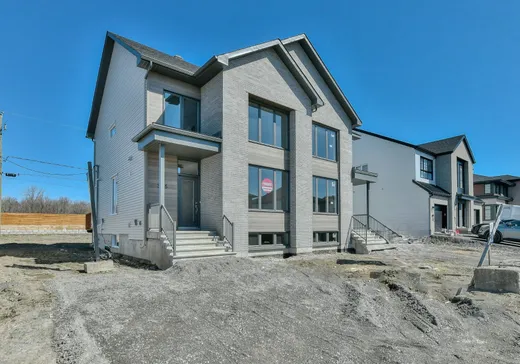 Maison à étages à vendre - 3255 Rue du Riesling, Sainte-Marthe-sur-le-Lac, J0N1P0