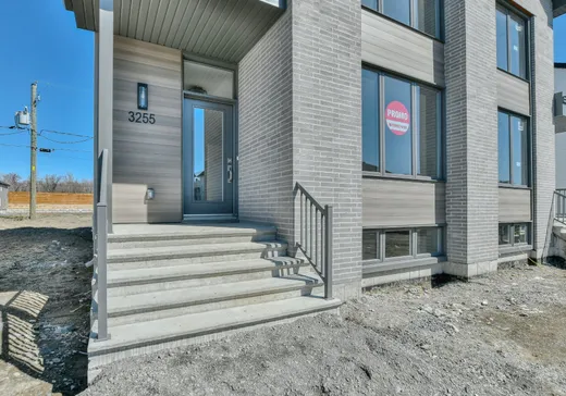 Maison à vendre - 3255 Rue du Riesling, Sainte-Marthe-sur-le-Lac, J0N 1P0