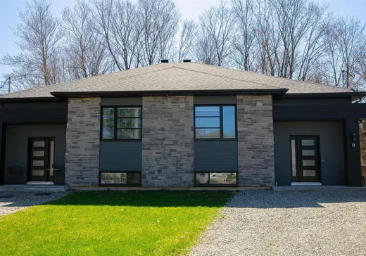 Bungalow for sale - 13 Rue Gévry, Waterloo, J0E2N0