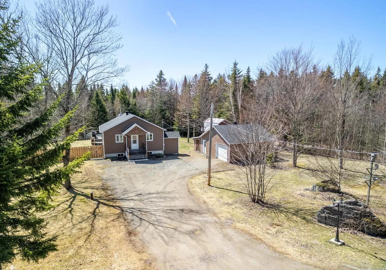 Maison à vendre - 318C Route St-Damien, St-Malachie, G0R 3N0