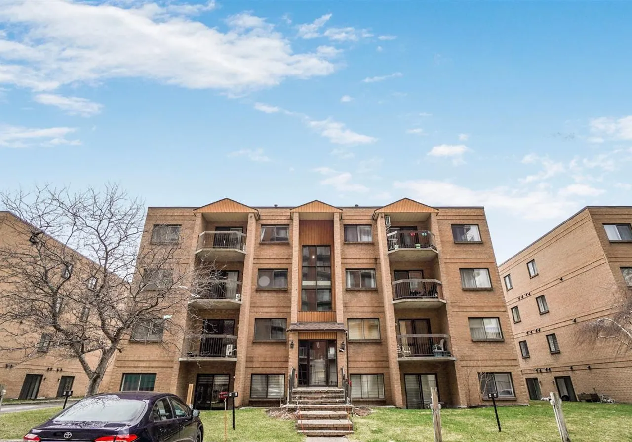 Condo for sale - 1645 Boul. du Souvenir, Laval (Laval-des-Rapides), H7N 4Z7