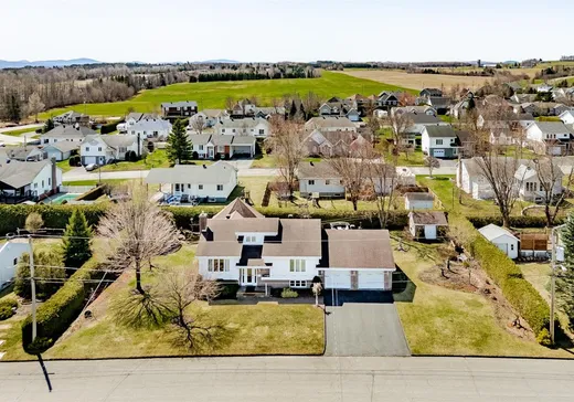 Bungalow à vendre - 484 Rue des Sables, Coaticook, J1A3B8