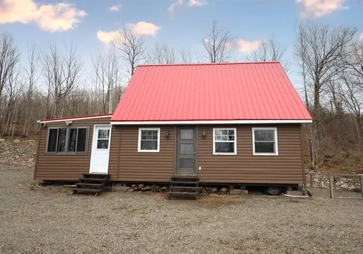 Maison à vendre - 34 Ch. du 39, Valcourt, J0E 2L0