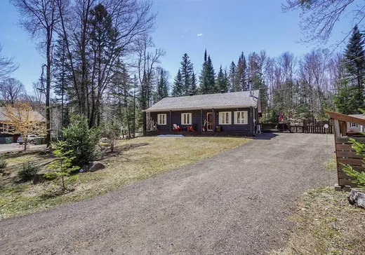 Maison à vendre - 95 Ch. Boyer, Saint-Sauveur, J0R 1R7