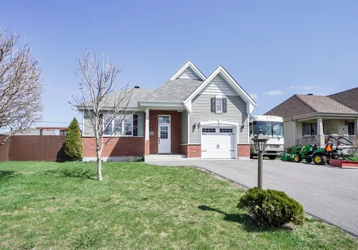 Maison à vendre - 212 Rue Graham-Cooke, Saint-Zotique, J0P 1Z0