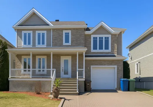 Two or more stories for sale - 365 Rue Pierre-Falcon, La Prairie, J5R6K1
