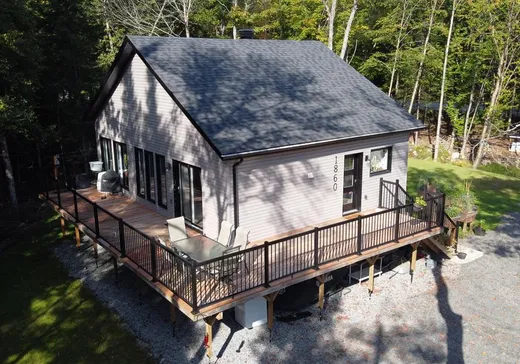 House for sale - 1860 Ch. du Lac-Paquet E., Rivière-Rouge, J0T 1T0
