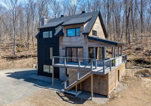 Maison à vendre - 335 Ch. du Refuge, Mont-Tremblant, J0T 1P0