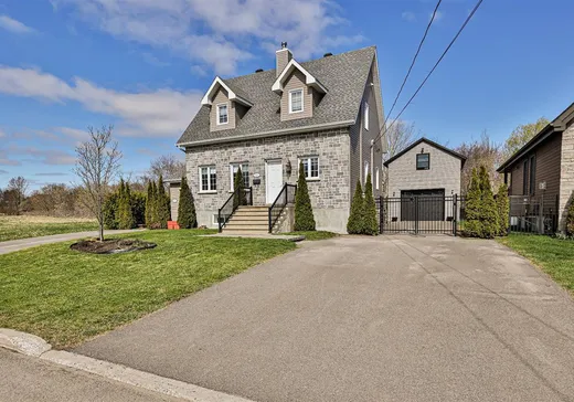Maison à vendre - 9215-9217 Rue Jean-Baptiste-Gauthier, Mirabel, J7N 0H6