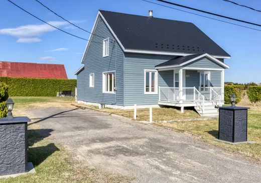Two or more stories for sale - 440 Rg Ste-Élisabeth N., Ste-Genevieve-De-Batiscan, G0X3A0