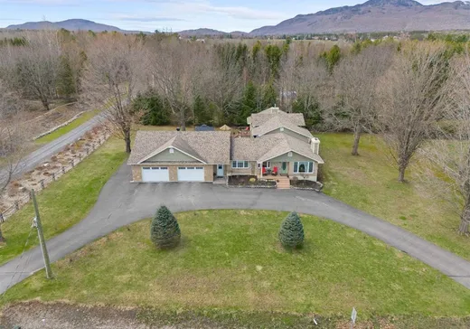 Bungalow for sale - 70 Ch. Southière, Magog, J1X0P1